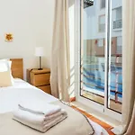 아파트 Pool And Beach, *