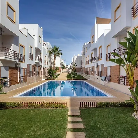 Pool And Beach, קבאנס דה טאבירה