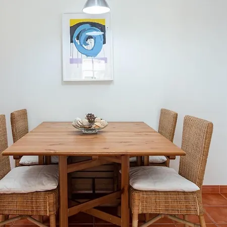 Pool And Beach, דירה